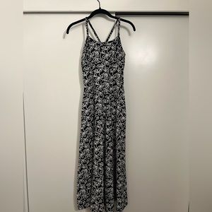 Pact Organic fit and flare midi dress EUC